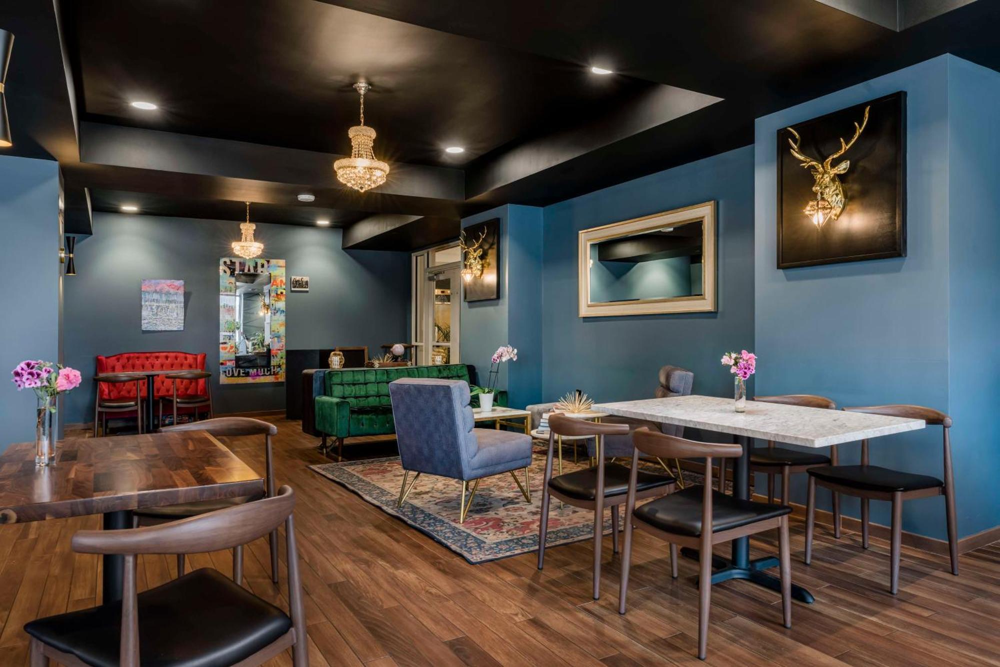 Hotel Elkhart, Tapestry Collection By Hilton Exterior photo