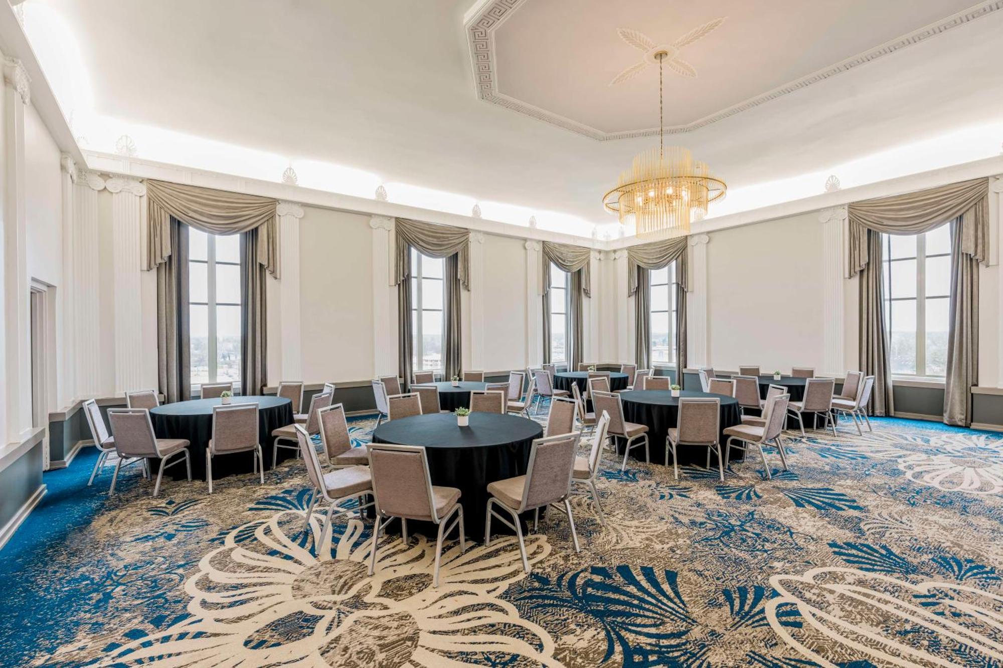 Hotel Elkhart, Tapestry Collection By Hilton Exterior photo